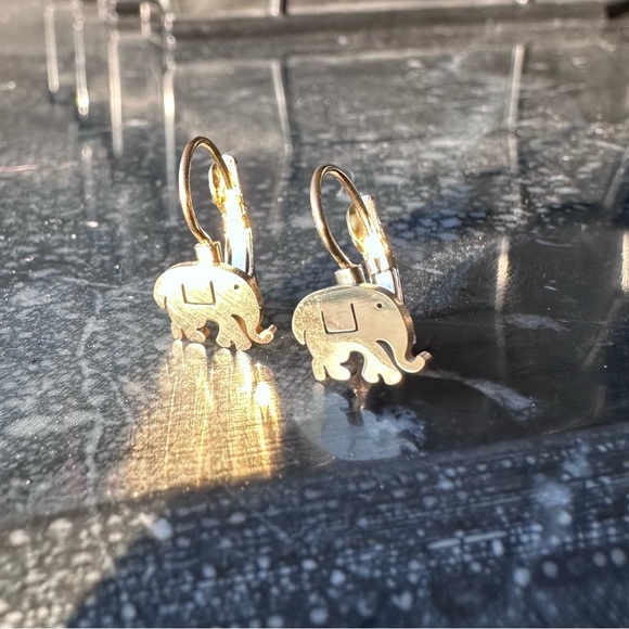 ELEPHANT ♡ GOLD Stainless Steel Earrings GIFT - Picture 3 of 5